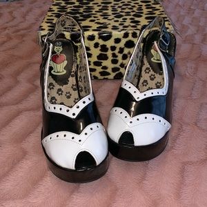 T.U.K. Blk/Wht Wingtip platform heels